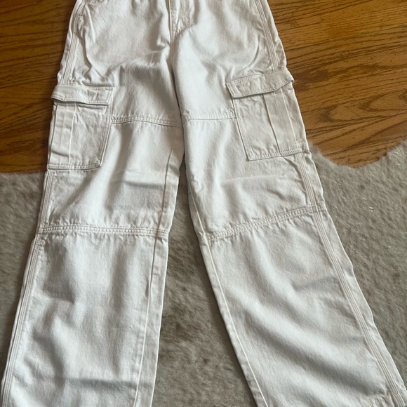 H&M Off-White Cargo Pants - Picture 2 of 4
